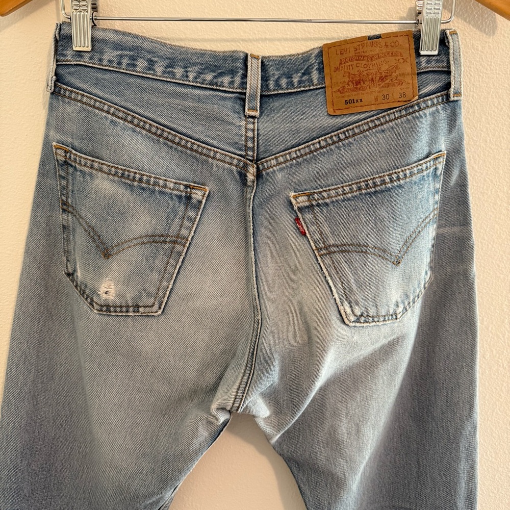 Vintage Levi’s 501 Jeans - Picture 9 of 12